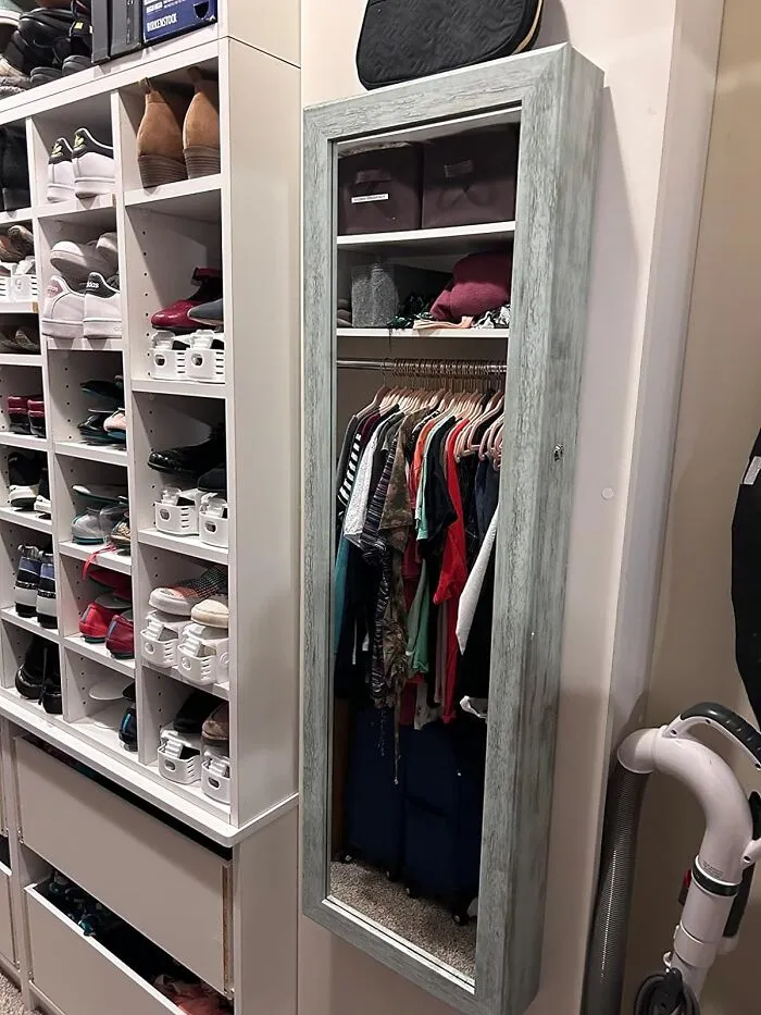 Reflect Your Style: Store Your Gems In A <span Style="Font:inherit;color:#d74b1f;"> Chic Mirror Jewelry Cabinet</Span>