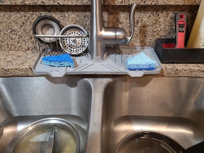 The Unauthorized Splash Park That's Been Operating Behind Your Faucet Is Officially Getting Shut Down By This <a Style="Display:inline;" Href="Https://Www.amazon.com/Silicone-Catcher-Kitchen-Accessories-Bathroom/Dp/B09xj1z8cv?crid=3byhaqwy1bue4&keywords=kitchen%2bgadget&qid=1707745549&sprefix=kitchen%2bgadget%2caps%2c417&sr=8-9&th=1&linkcode=ll1&tag=bpdodo-20&linkid=1e46c8717c443e2e919c89332fdfeb8e&language=en_us&ref_=as_li_ss_tl" Target="_blank">  <span Style="Font: Inherit; Color: #d74b1f;"> Silicone Sink Drip Mat </Span>
