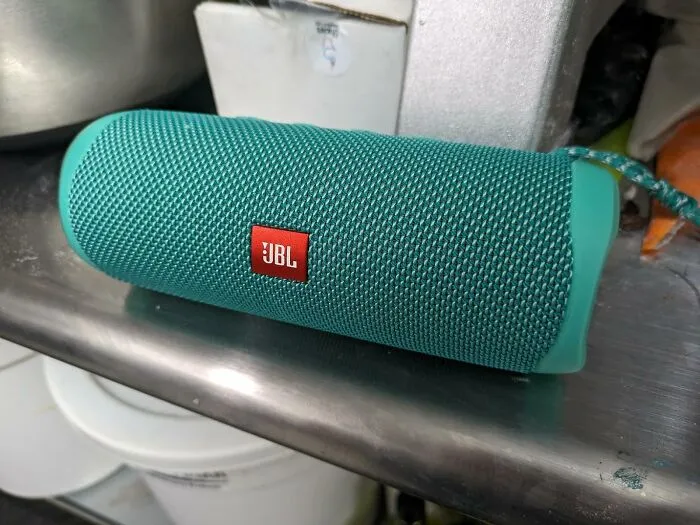 <span Style="Font:inherit;color:#d74b1f;"> Jbl Flip 5</Span>: Waterproof Tunes, Anywhere!