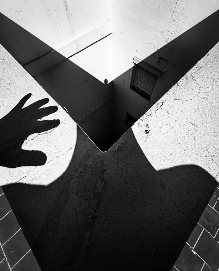 This Instagram Page With More Than 676K Followers Shares 30 Of The Best B&W Pics