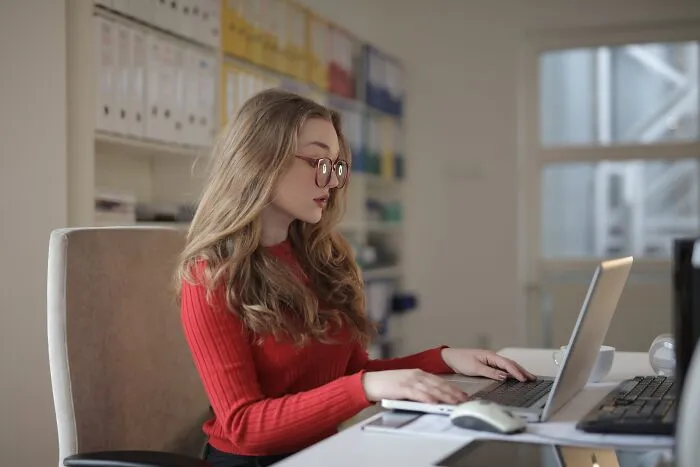 30 Moments In Which People Realized They No Longer Wanted To Work At Their Current Job