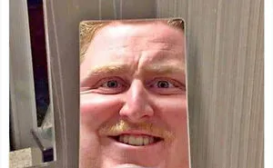 This Page Shares Pics Of People Trying To Sell Mirrors, And It's Comedy Gold (40 New Pics)