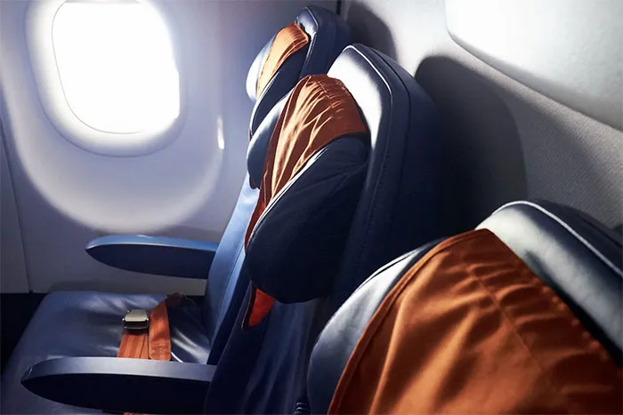 34 Frequent Fliers Share Unwritten Rules That Passengers Should Follow On Airplanes