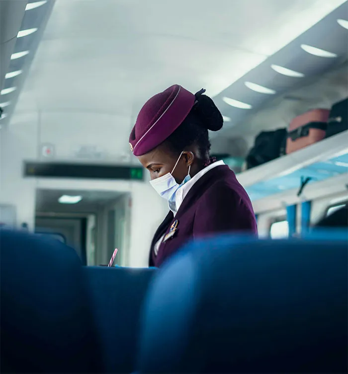 34 Frequent Fliers Share Unwritten Rules That Passengers Should Follow On Airplanes