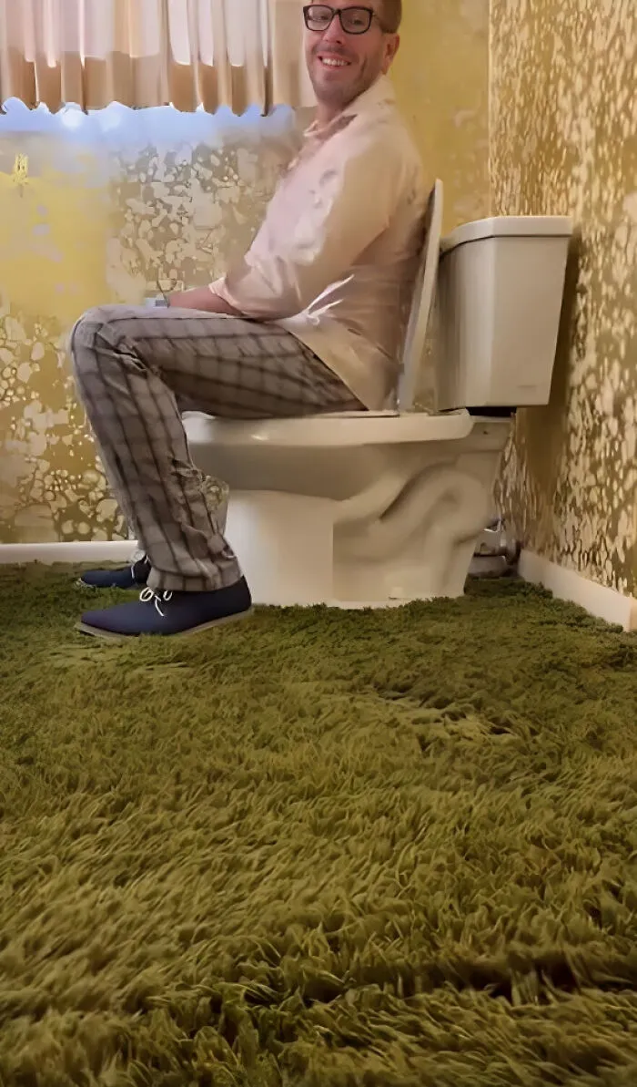 This Is The Worst Thing I've Ever Seen. I'd Die In That Place W Rhinitis, Sinusitis, Bronchitis, Asthma. And I'll Never Get Over The Fact Ppl Have Carpet In Their Bathroom