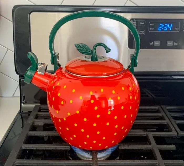 A Berry Cute Kettle: This <span Style="Font:inherit;color:#d74b1f;"> Whistling Tea Kettle </Span> For Stove Top Will Make You Smile