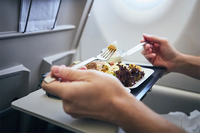 34 Frequent Fliers Share Unwritten Rules That Passengers Should Follow On Airplanes