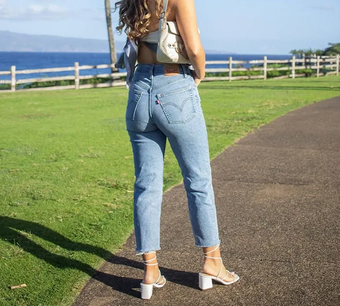Make Every Sidewalk Your Catwalk With <span Style="Font:inherit;color:#d74b1f;"> Levi's Women's Ribcage Straight Ankle Jeans</Span> — Your Ticket To Strutting Sleek Lines And Sky-High Confidence