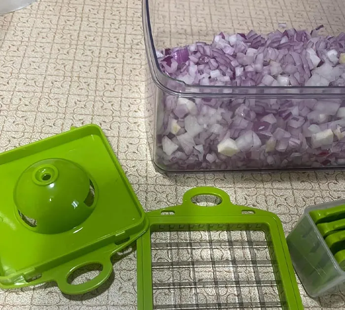 Slice And Dice Like A Pro With The <a Style="Display:inline;" Href="Https://Www.amazon.com/Vegetable-Chopper-Multifunctional-Kitchen-Container/Dp/B09yh5cpqp?crid=3byhaqwy1bue4&keywords=kitchen%2bgadget&qid=1707745549&sprefix=kitchen%2bgadget%2caps%2c417&sr=8-6&th=1&linkcode=ll1&tag=bpdodo-20&linkid=940b566ed50d2848d451919e37fc63fa&language=en_us&ref_=as_li_ss_tl" Target="_blank"><span Style="Font:inherit;color:#d74b1f;"> Ultimate Vegetable Chopper</Span>: Simplify Your Prep Game!