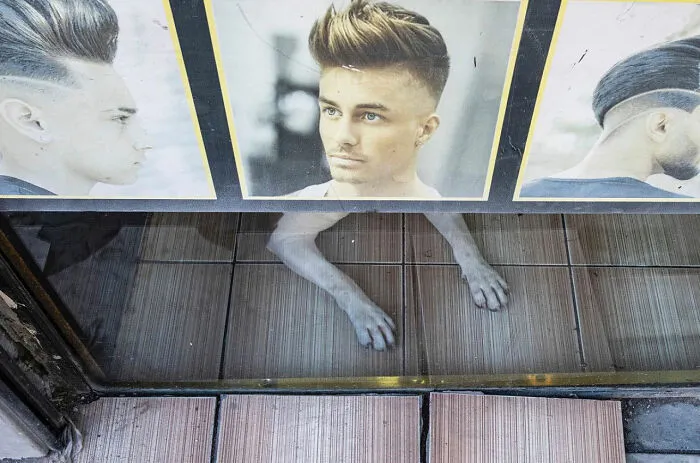30 Entertaining Street Photographs As Proof That Timing Is Everything