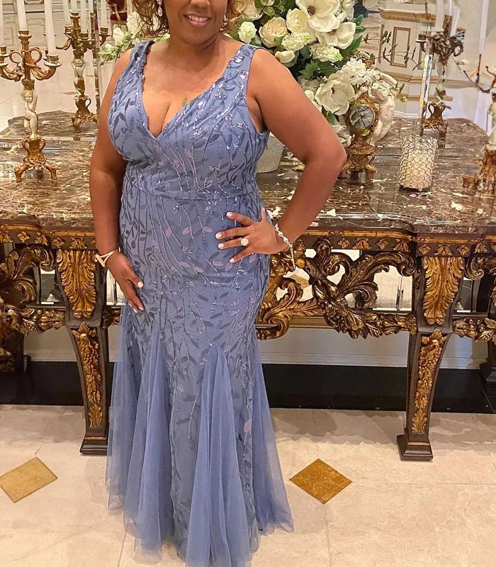 V-Neck, Sequins, And Mermaid Tails:<span Style="Font:inherit;color:#d74b1f;">  Long Evening Dress</Span> For Dazzling Entrances!