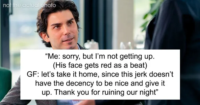 Man Puts Entitled Couple In Their Place, Resumes Enjoying His Chicken Wings 