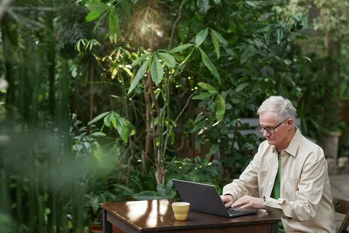 30 People Divulge The Most Spot-On ‘You’ll Understand When You’re Older’ Lessons They Were Told