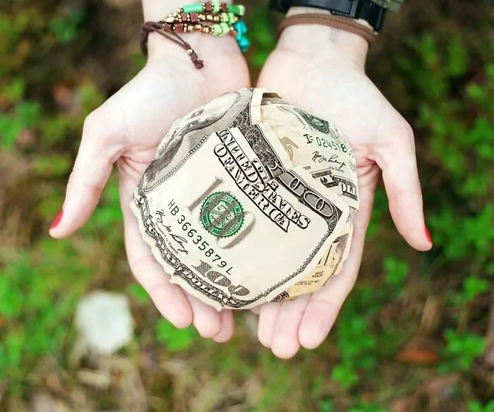 30 American Marketing Scams That People Can't Believe Others Fall For