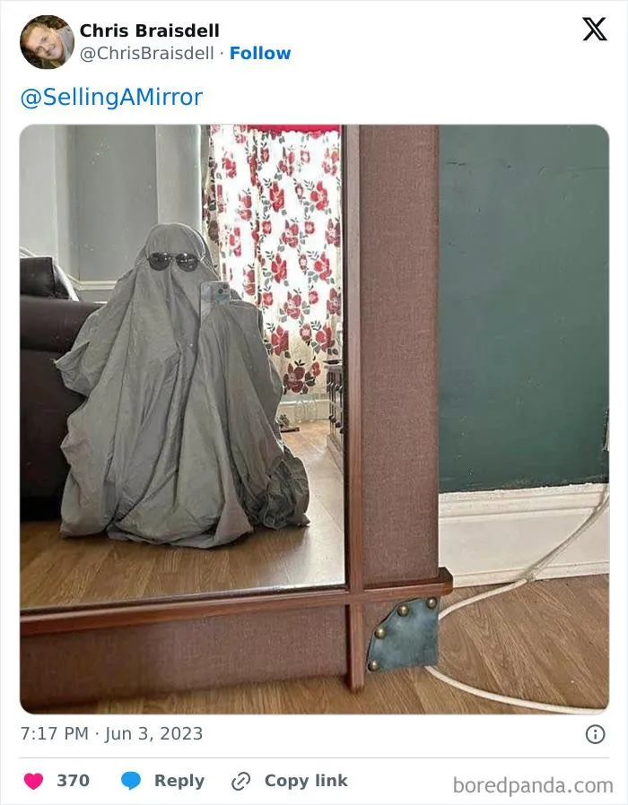 This Page Shares Pics Of People Trying To Sell Mirrors, And It's Comedy Gold (40 New Pics)