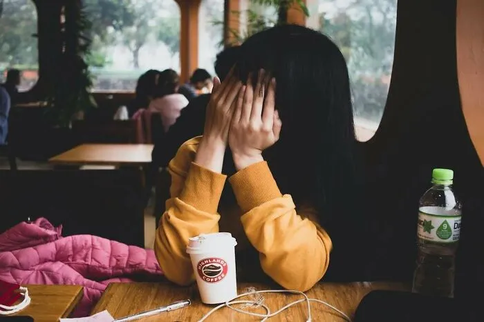 30 People Get Honest About The Ways They Ruined Their 20s And It May Be Your Wakeup Call