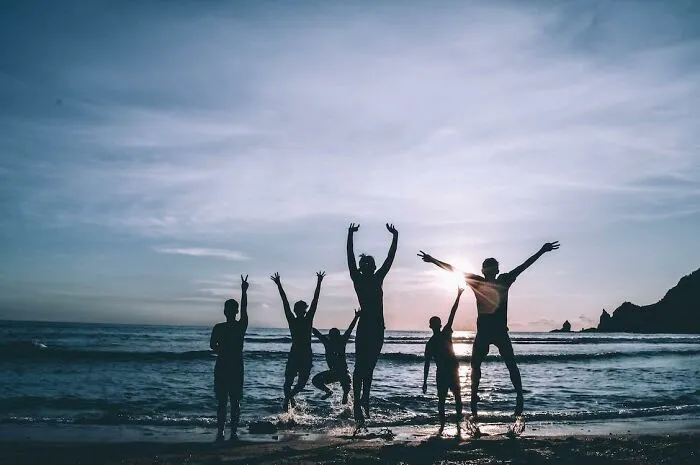 30 People Get Honest About The Ways They Ruined Their 20s And It May Be Your Wakeup Call
