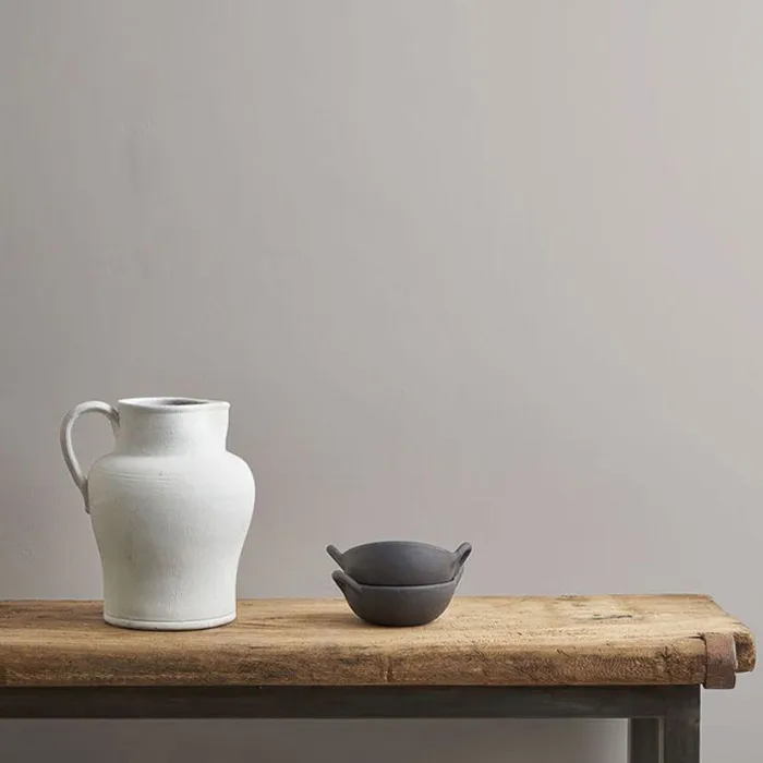 Your Eggshell Paint Handbook for Eggstraordinary Chic Interiors