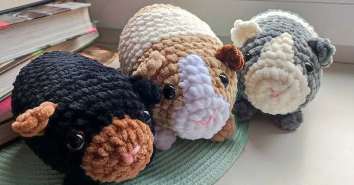 My Crochet Guinea Pig Toys From The Same Pattern But In Different Colors (15 Pics)