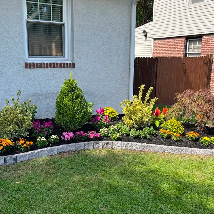 Cobblestone Flower Bed Edging