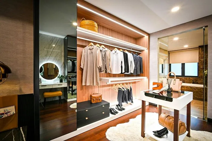 30 Unique Reasons Why Someone Didn't Buy A House, As Shared Online