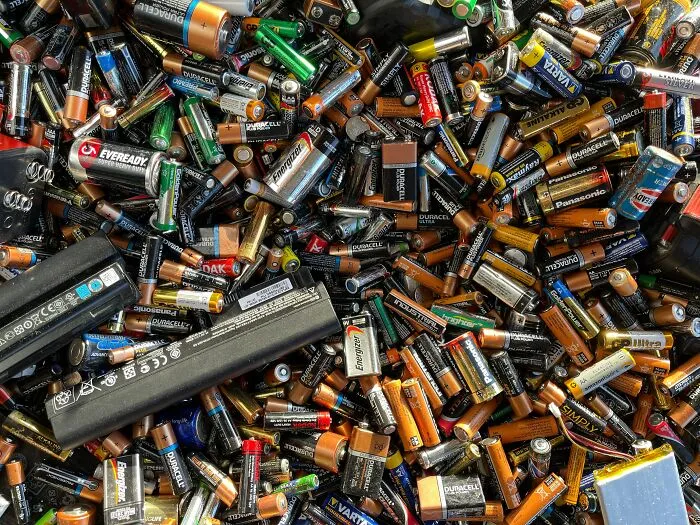 People Online List 30 Mind-Blowing Facts That Completely Changed The Way They See The World