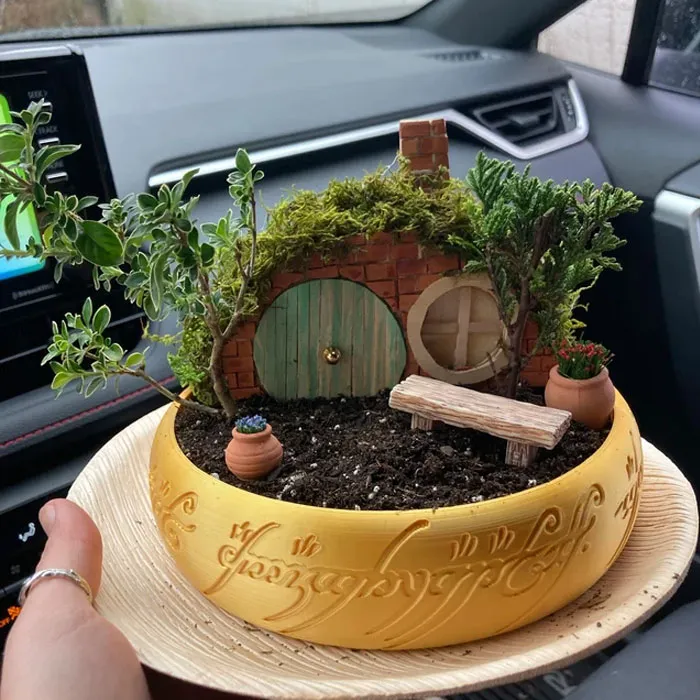 Grow Your Favourite Plants In <span Style="Font:inherit;color:#d74b1f;"> A One Ring Succulent Planter</Span>, Every Lotr Fan's Dream Decor