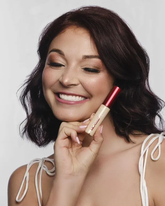 Sparkle With <span Style="Font:inherit;color:#d74b1f;"> Mica Beauty</Span> And Turn Every Day Into A Celebration Of Shimmer – Because You're Not Just Lit, You're Illuminating!