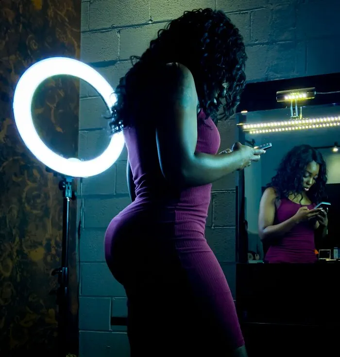30 Awful Beauty Standards That Probably Shouldn't Have Existed In The First Place
