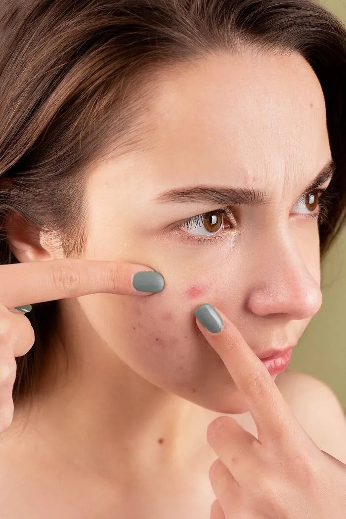 30 Awful Beauty Standards That Probably Shouldn't Have Existed In The First Place