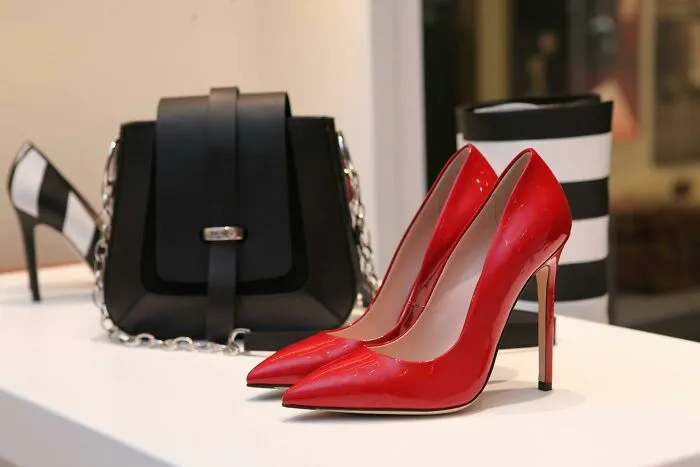 30 Women’s Products That Are Impractical Because They Were Designed By Men
