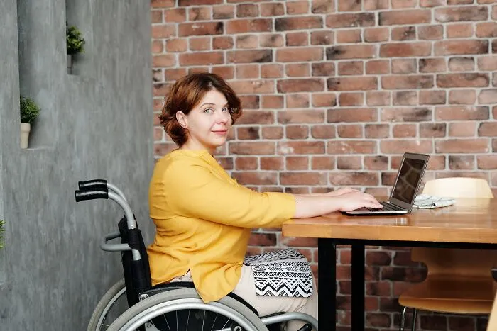30 Awful Beauty Standards That Probably Shouldn't Have Existed In The First Place