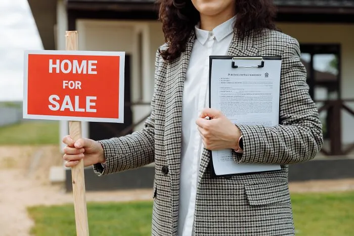 30 Tenants Spill The Tea About Their Landlords From Hell