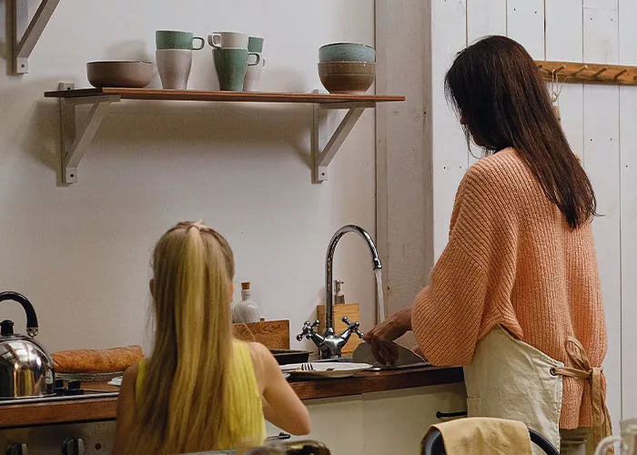 “Take Out All The Quarters”: People Share 40 Unscrupulous Practices They Live By