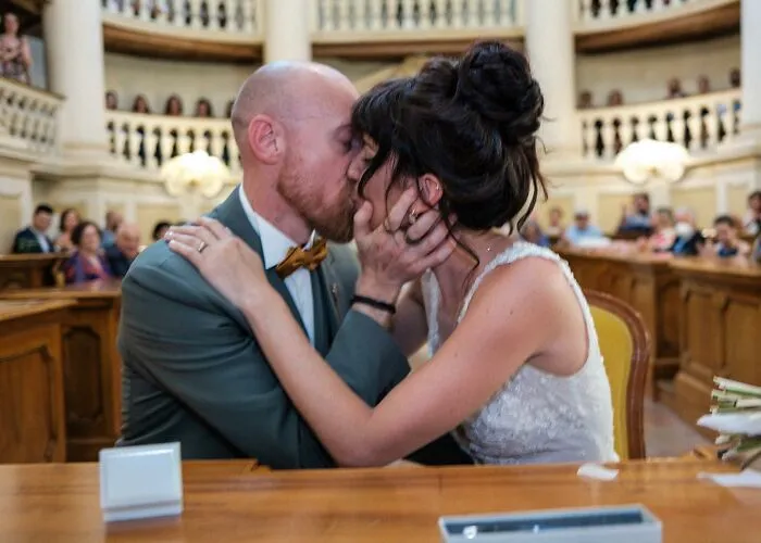 23 Honest Wedding Photos By Ian Weldon That Are As Funny As They Are Chaotic (New Pics)