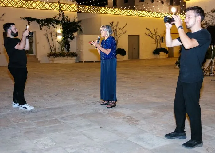23 Honest Wedding Photos By Ian Weldon That Are As Funny As They Are Chaotic (New Pics)