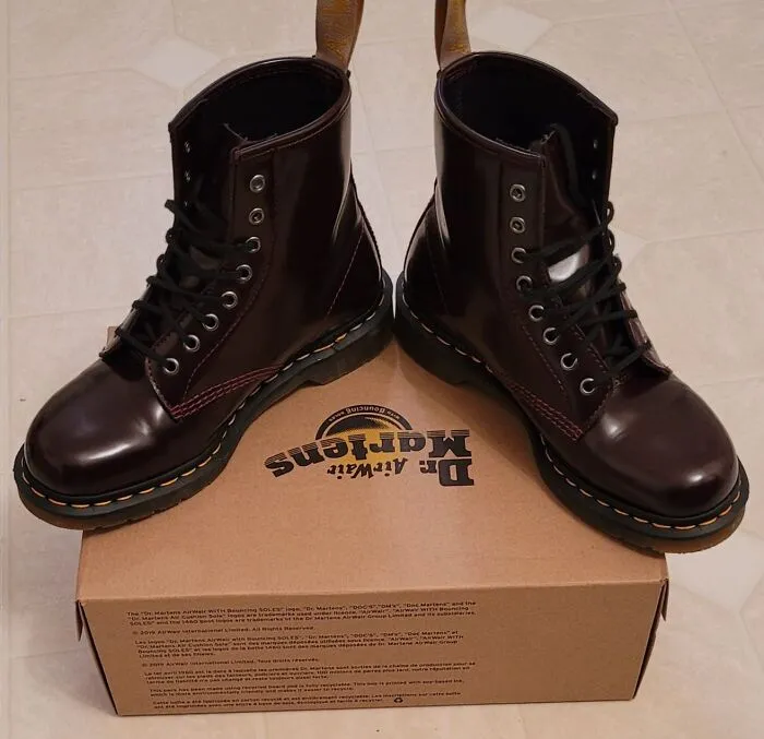 Step Out In Style With <span Style="Font:inherit;color:#d74b1f;"> Dr. Martens Men's Vegan Eye Boots</Span>: Fashion And Compassion Combined!