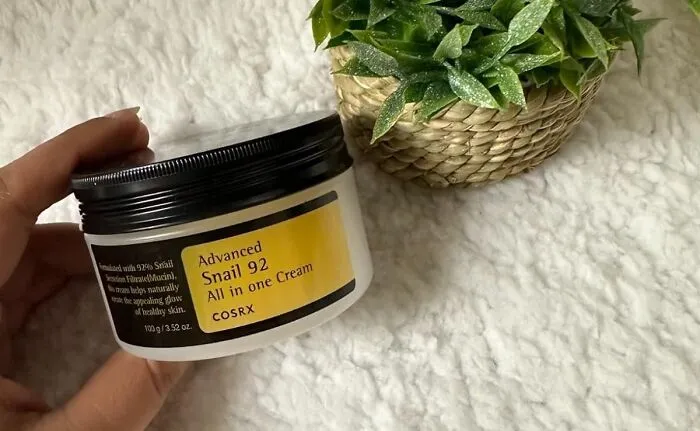 Glow With Snail Power:<span Style="Font:inherit;color:#d74b1f;"> Snail Mucin Moisturizerm</Span> For Radiant Skin!