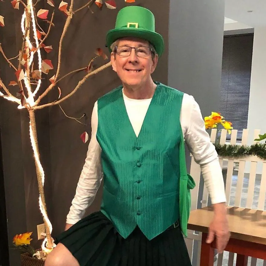 Dress To Impress: <span Style="Font:inherit;color:#d74b1f;"> Deluxe Leprechaun Hat </Span> - Your Essential Green Accessory For St. Patrick's Day Fun!