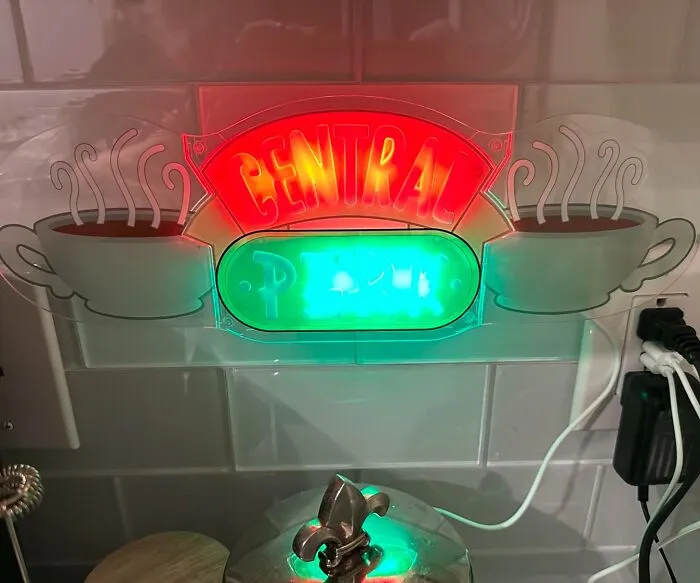 Bring Friends Home: <span Style="Font:inherit;color:#d74b1f;"> Wall Mountable Central Perk Neon Light</Span> Shines Bright!