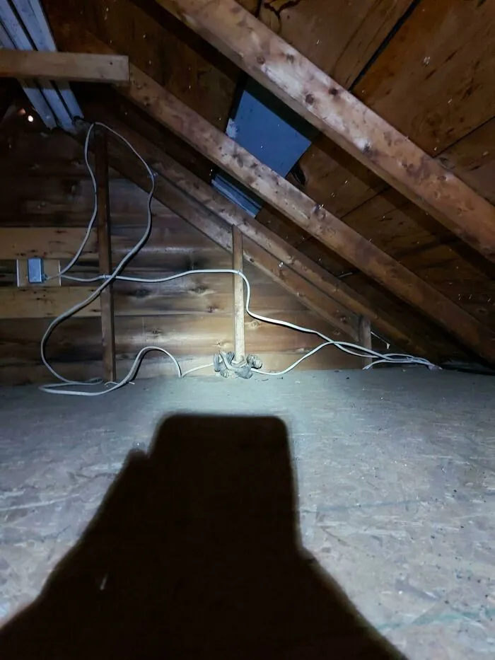 Esto está bajo el tejado de la casa que me acabo de comprar