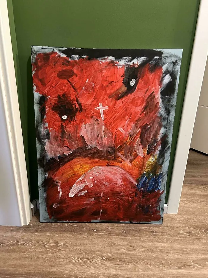Mis hijos de 6 y 4 años han pintado esto. No sé si flipar o llamar al cura