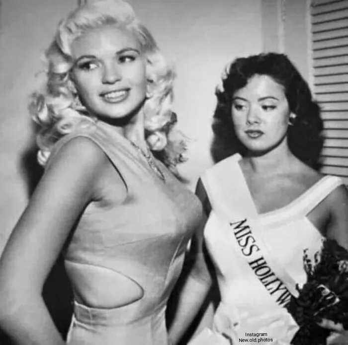 Jayne Mansfield Striking A Pose And Ready For The Camera With " Miss Hollywood Of 1957 "

facebook " Group " 
vintage / History Of Everything & Weird Facts
................................... ................................

.
.
.
.
#jayne #jaynemansfield #miss #missholly #misshollywood #1957 #hollywood #50s
#striking #fifties #pose #1950s #hollywoodphotography #hollywoodpictures #jaynemansfieldfan #lostpic
...................................

.
.
.
.
.