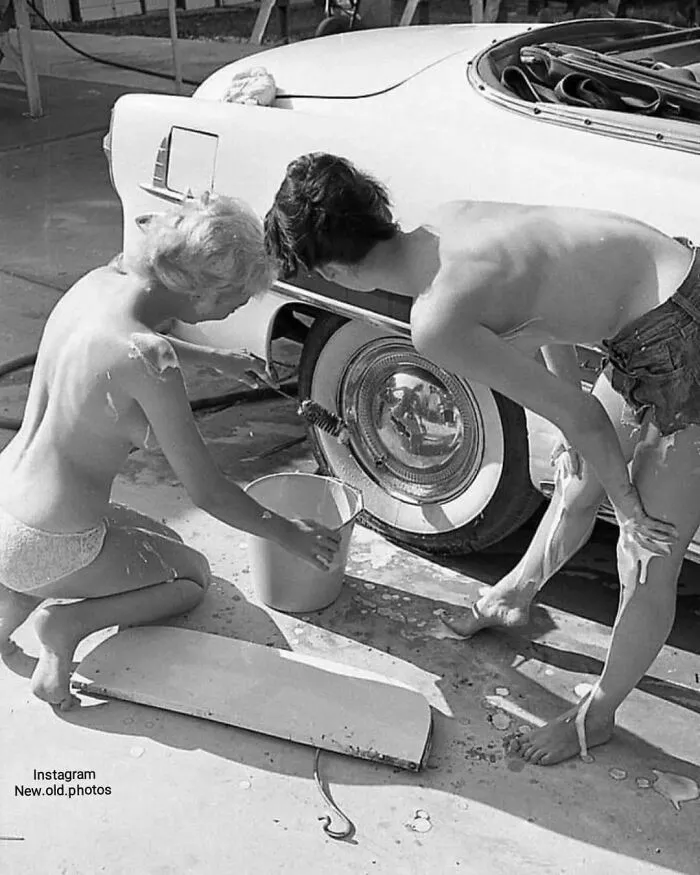 Car Wash 💫 53 Chevy

facebook " Group " 
vintage / History Of Everything & Weird Facts
................................... ................................

.
.

.
.

#vintagecarwash #carwash #carwash💦 #chevy #chevy53 #53chevy #chevorlet #classic #classiccars #classiccar #50s #classicchevy #carwax #carwasher #wash #washer #1950s #1960s #60s #retrocar #retrocars #retrocarwash #washing #carwashing #1950 #1960 #washcar
...................................

.
.

.