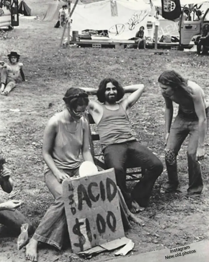 Hippies Selling Acid During 1969 woodstock .

facebook " Group " 
vintage / History Of Everything & Weird Facts
................................... .................................

.
.
.
.

#hippie #1969 #hippies #acid #woodstock #1960s #sixties #woodstock69 #acids #60s #69 #1d #woodstockfestival #woodstyle #onedollar
#hippiestyle #woodstock1969☮ #hippielife #hippiespirits #hippi #1960 #hippiechic #1dollar
...................................

.
.