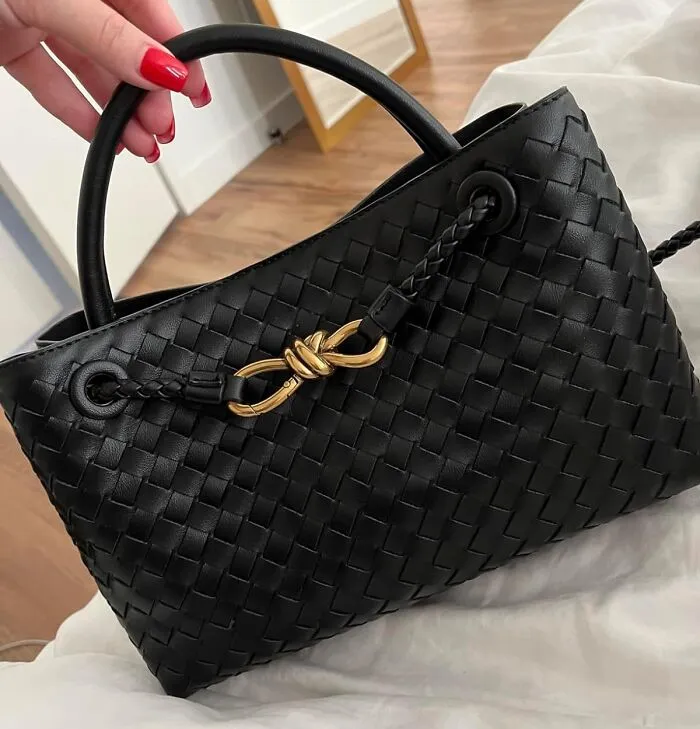 Level Up Your Accessory Game With A Magic Weave! These <span Style="Font:inherit;color:#d74b1f;"> Woven Bags</Span> Pair Perfectly With Everything In Your Closet, Giving That Bottega's Touch Of Sophistication At A Fraction You'll Fancy
