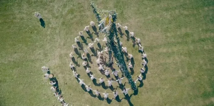 33 Of The Deepest Rabbit Holes People Ever Found Themselves Delving Into, As Shared Online 