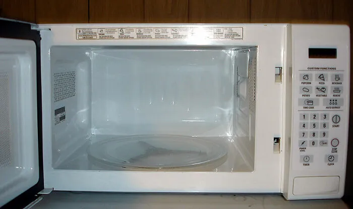 30 Industry Secrets That Genuinely Took People Aback When They Found Out