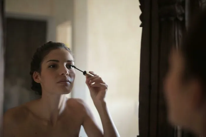 36 Feminine Habits Guys Had No Clue About Until They Started Dating Or Even Got Married
