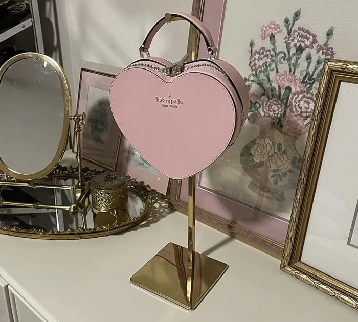 <span Style="Font:inherit;color:#d74b1f;"> Stand Out With Your Handbag</Span>: A Simple And Elegant Solution For Storing And Displaying Your Bags